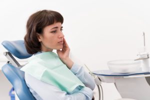 Sensibilità dentale: cause comuni e soluzioni terapeutiche